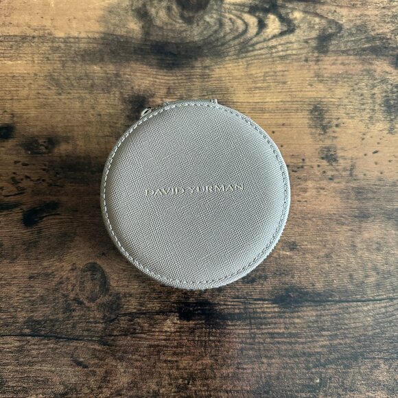 NEW David Yurman Tan Leather Round Jewelry Organizer RARE - Picture 2 of 6